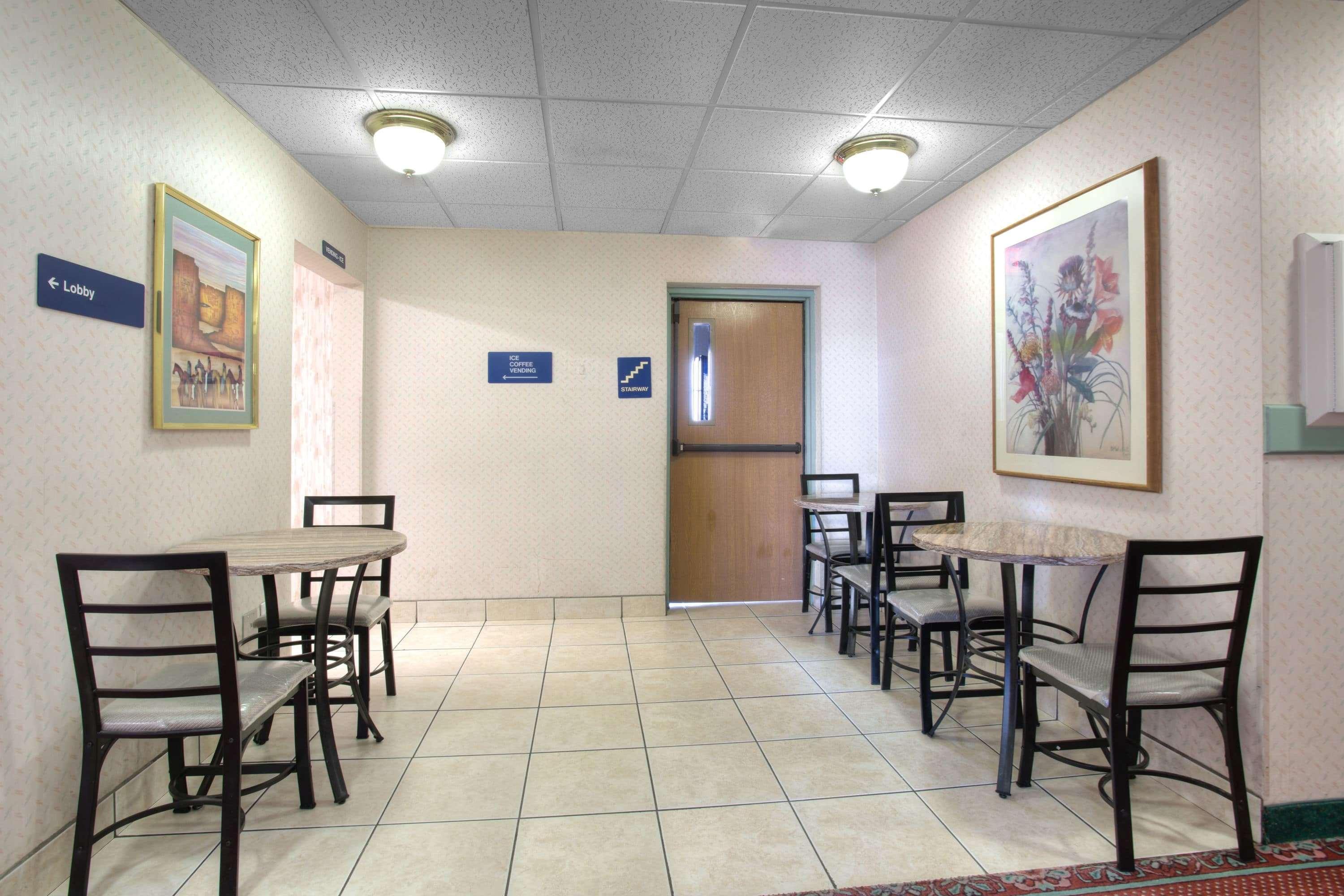 Microtel Inn & Suites By Wyndham Gallup - Pet Friendly Eksteriør bilde