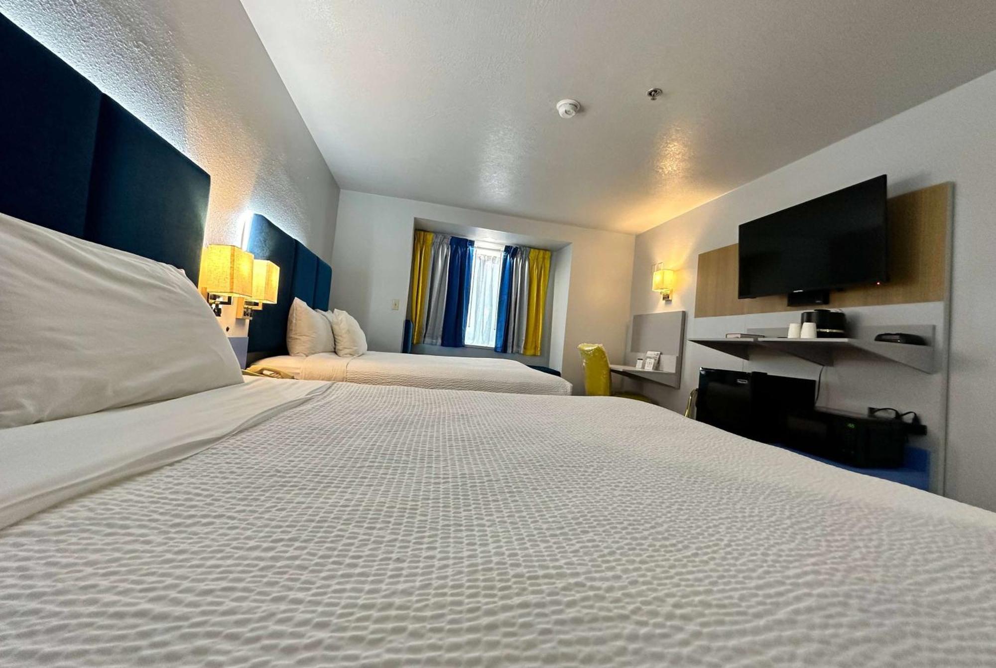 Microtel Inn & Suites By Wyndham Gallup - Pet Friendly Eksteriør bilde